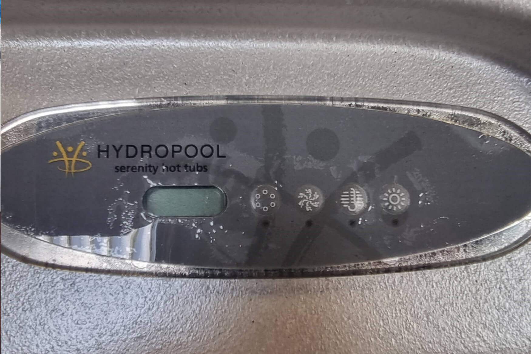 Second Hand Hydropool Serenity 4000 control panel